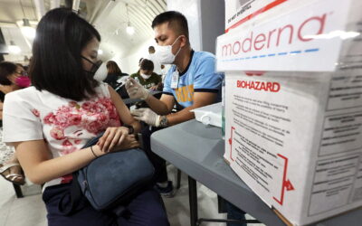 Mandatory booster shots vs COVID pushed