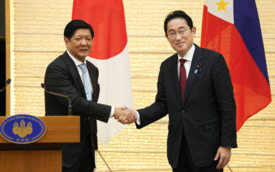 Japan, Philippines agree to boost defense ties