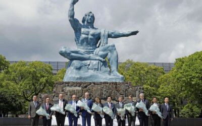 G7 health ministers lay flowers at statue for Nagasaki A-bomb victims