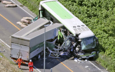 5 dead after bus collides with truck in Hokkaido