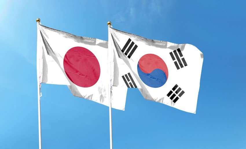 Japan, S. Korea leaders meet to discuss N. Korea